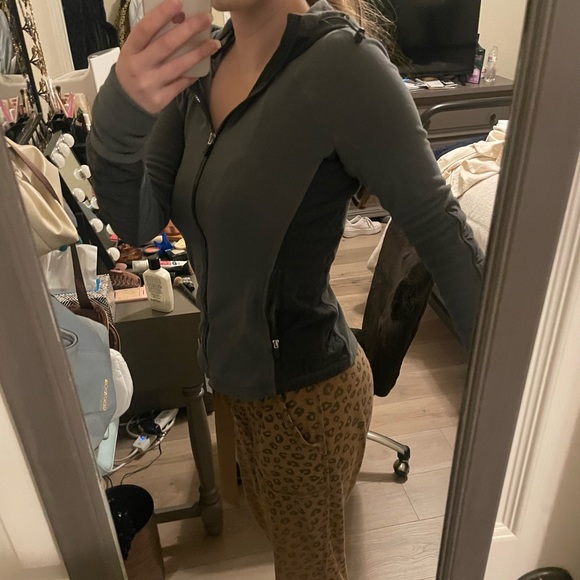 Sporty Abercrombie Hoodie - Picture 1 of 2